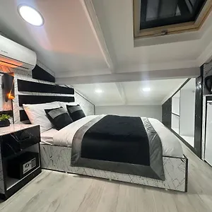شقة فندقية Taksim Larissa, اسطنبول