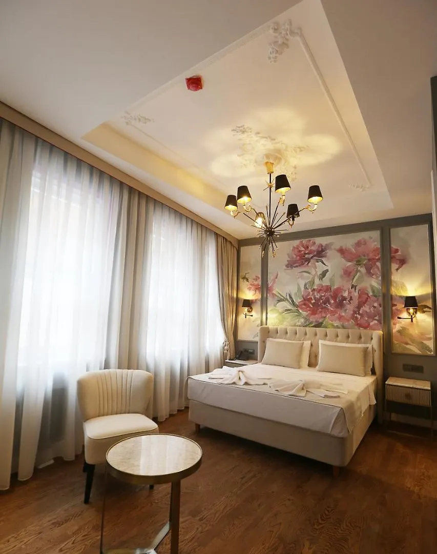 Royal Tophane Istambul Hotel